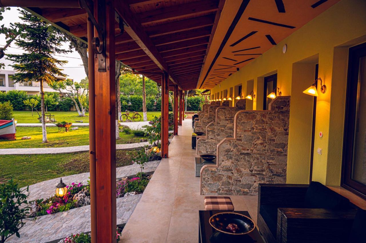 פלאקה ליטוחורו Simi Luxury Suites מראה חיצוני תמונה